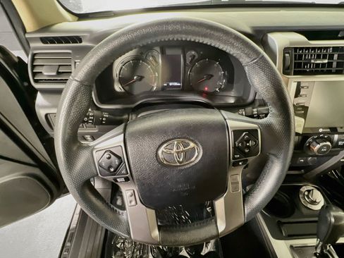 Used 2021 Toyota 4Runner SR5 Premium w/ Moonroof Package AWD/4WD image 11