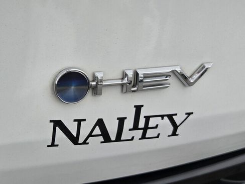 Certified 2025 Toyota Sienna XSE image 32