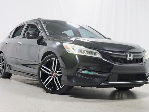Used 2016 Honda Accord Touring image 7