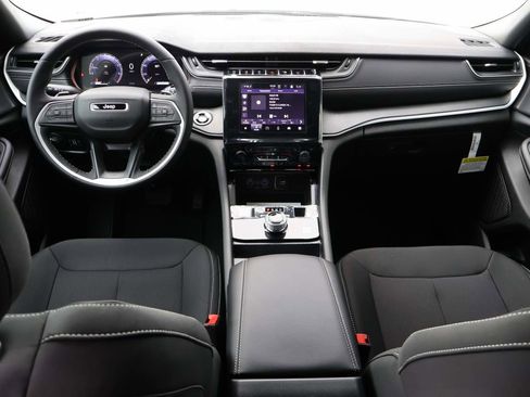 New 2025 Jeep Grand Cherokee L Laredo w/ Luxury Tech Group I image 13