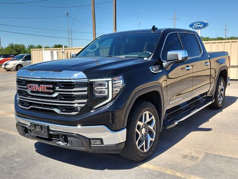 Used 2023 GMC Sierra 1500 SLT AWD/4WD image 1