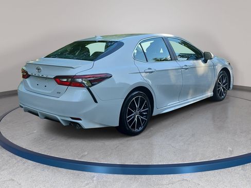 Used 2024 Toyota Camry SE FWD image 8