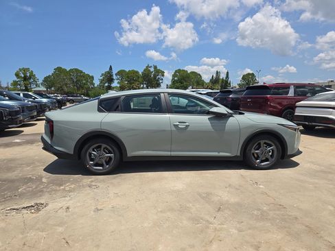 New 2026 Kia K4 FWD image 9