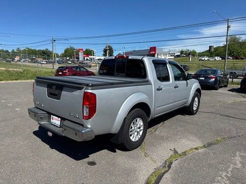 Used 2016 Nissan Frontier SV w/ SV Value Truck Package AWD/4WD image 8