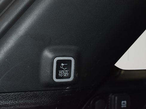 Used 2023 Jeep Grand Cherokee Altitude AWD/4WD image 29
