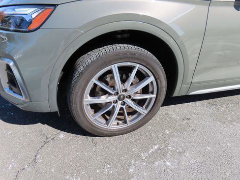 Used 2023 Audi SQ5 Premium w/ Convenience Package image 12