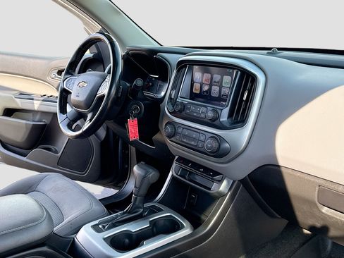 Used 2018 Chevrolet Colorado LT w/ LT Convenience Package image 5