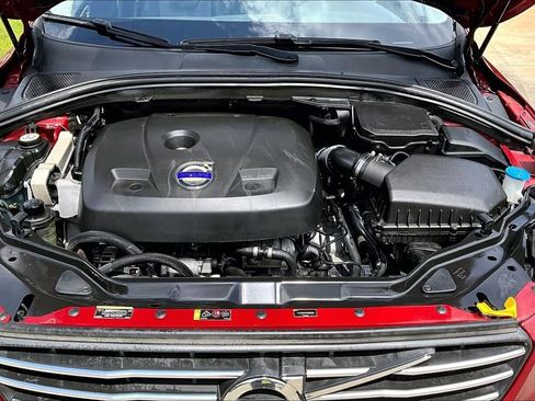 Used 2015 Volvo XC60 T5 Premier w/ Proximity Package FWD image 13