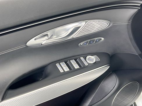 Used 2024 Genesis GV70 3.5T Sport image 17