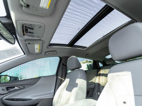 Used 2019 Chevrolet Malibu Premier w/ Sun and Wheel Package image 12