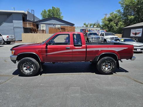 Used 1990 Toyota Pickup Deluxe AWD/4WD image 1
