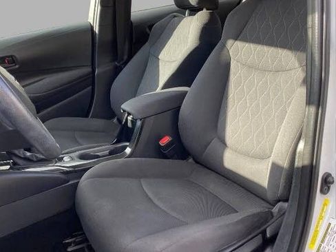 Used 2022 Toyota Corolla LE image 27