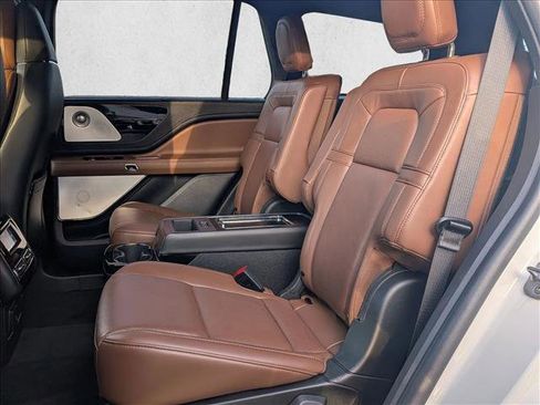Used 2023 Lincoln Aviator Grand Touring w/ Equipment Group 301A AWD/4WD image 18