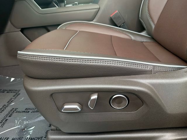 Used 2026 GMC Sierra 1500 Denali AWD/4WD image 16