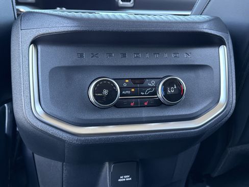New 2025 Ford Expedition Platinum w/ Driver's Package image 20