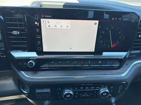 Used 2022 GMC Sierra 1500 SLT w/ SLT Premium Plus Package AWD/4WD image 32