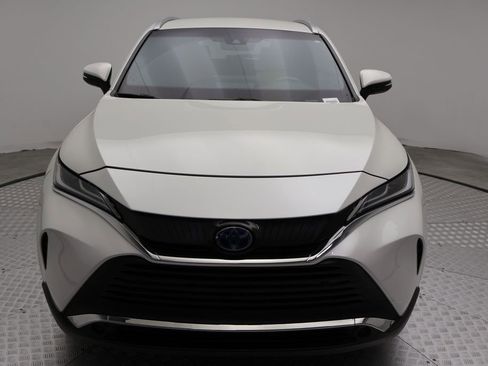 Used 2022 Toyota Venza XLE image 5