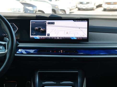 Used 2023 BMW 740i w/ Luxury Rear Seating Package RWD image 28