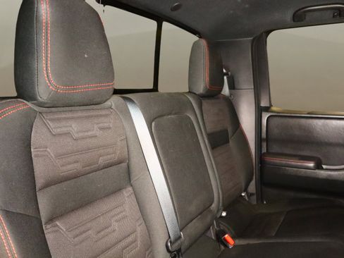 Used 2023 Nissan Frontier PRO-4X w/ Technology Package image 18