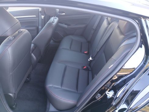 New 2025 Nissan Altima 2.5 SR image 13