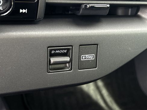 New 2026 Nissan Leaf Platinum+ image 10