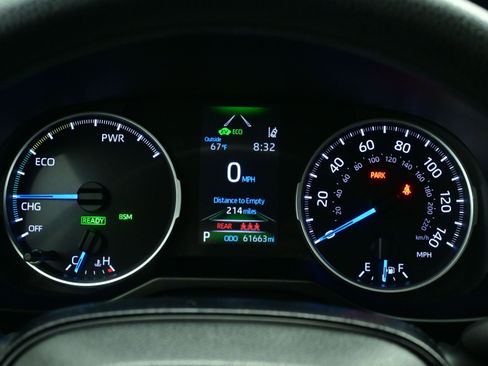 Used 2019 Toyota RAV4 LE image 22