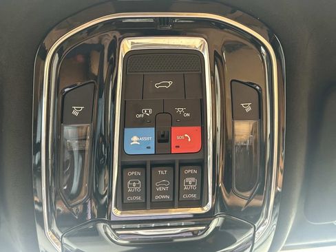 Used 2023 Jeep Grand Cherokee L Summit AWD/4WD image 33