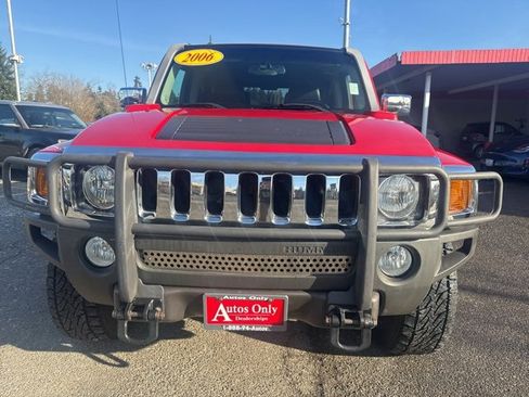 Used 2006 HUMMER H3 image 2