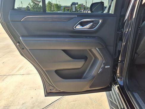 Used 2024 Chevrolet Tahoe LT RWD image 18