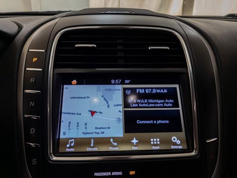 Used 2016 Lincoln MKX Reserve w/ Climate Package image 18