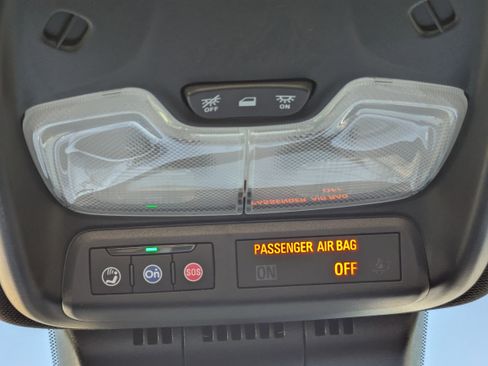 Certified 2025 Chevrolet Colorado Z71 w/ Technology Package image 31