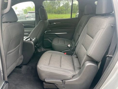 Used 2024 Chevrolet Traverse LT AWD/4WD image 28
