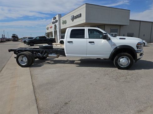 New 2026 RAM 5500 Tradesman w/ Chrome Appearance Group image 8