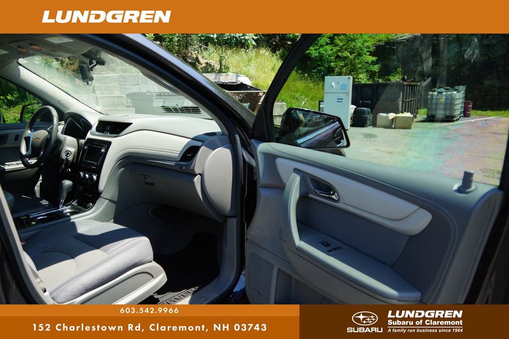 Used 2015 Chevrolet Traverse LT w/ Traveler's Package FWD image 10