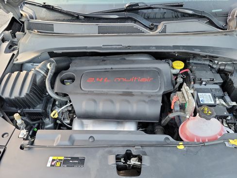 Used 2018 Jeep Compass Limited w/ Navigation Group image 23