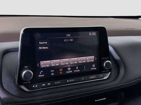 Used 2021 Nissan Rogue S FWD image 17