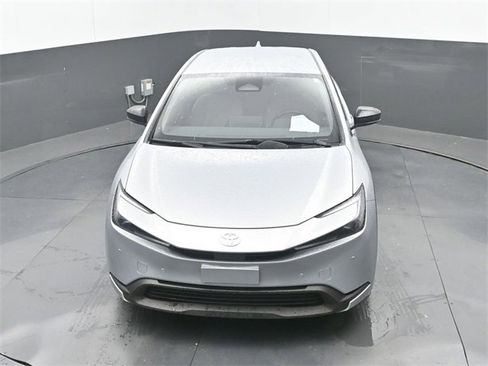 Used 2024 Toyota Prius LE image 27