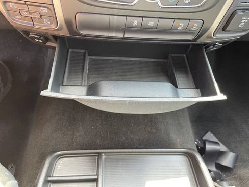 Used 2005 Hyundai Tiburon GT FWD image 21