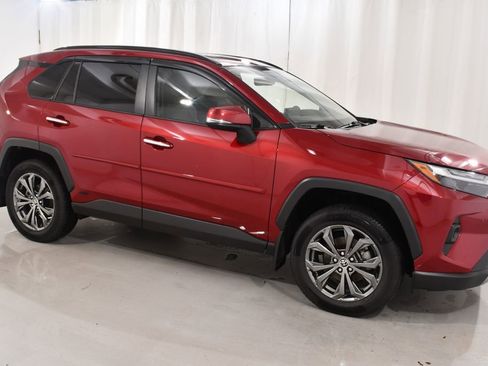 Used 2022 Toyota RAV4 Limited w/ Limited Grade Weather Package AWD/4WD image 5
