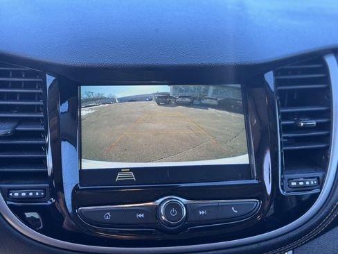 Used 2019 Chevrolet Trax LT w/ LT Convenience Package image 20