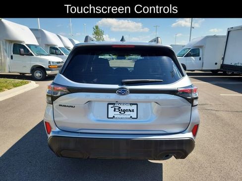 Used 2025 Subaru Forester Premium AWD/4WD image 8