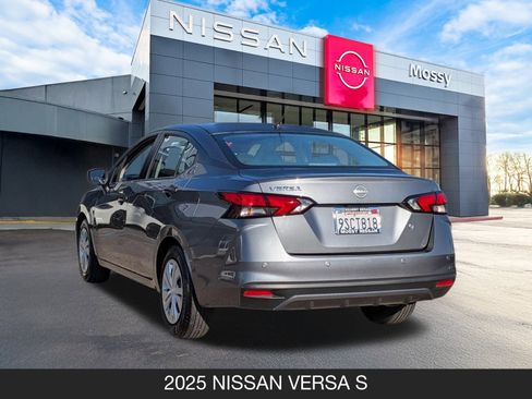 Used 2025 Nissan Versa S image 8