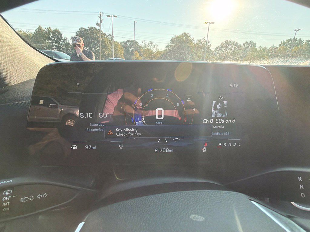 Used 2026 Chevrolet Equinox LT w/ Safety and Technology Package FWD image 16