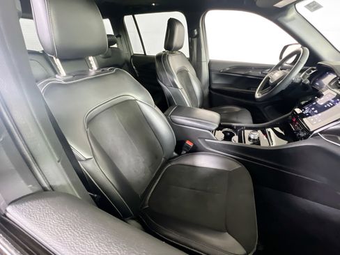 Used 2023 Jeep Grand Cherokee Altitude image 27