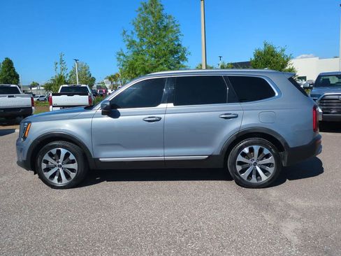 Used 2022 Kia Telluride S FWD image 3