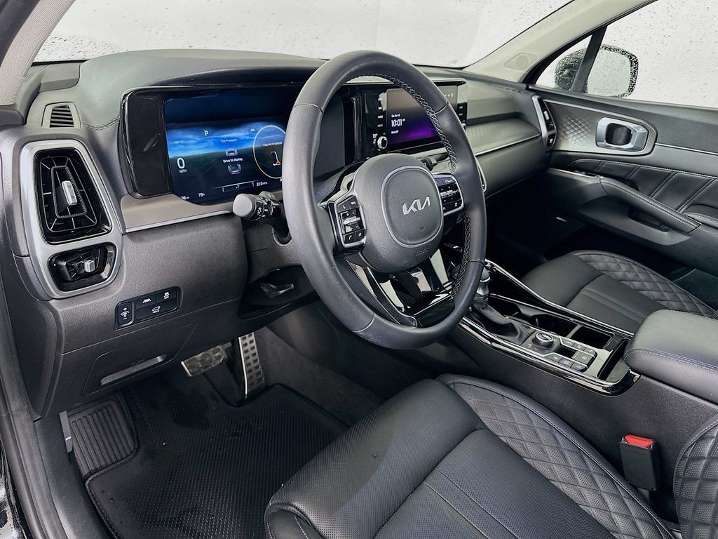 Used 2023 Kia Sorento SX AWD/4WD image 9