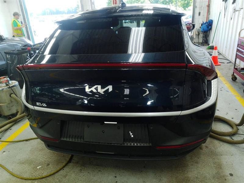 Used 2024 Kia EV6 Light AWD/4WD image 7