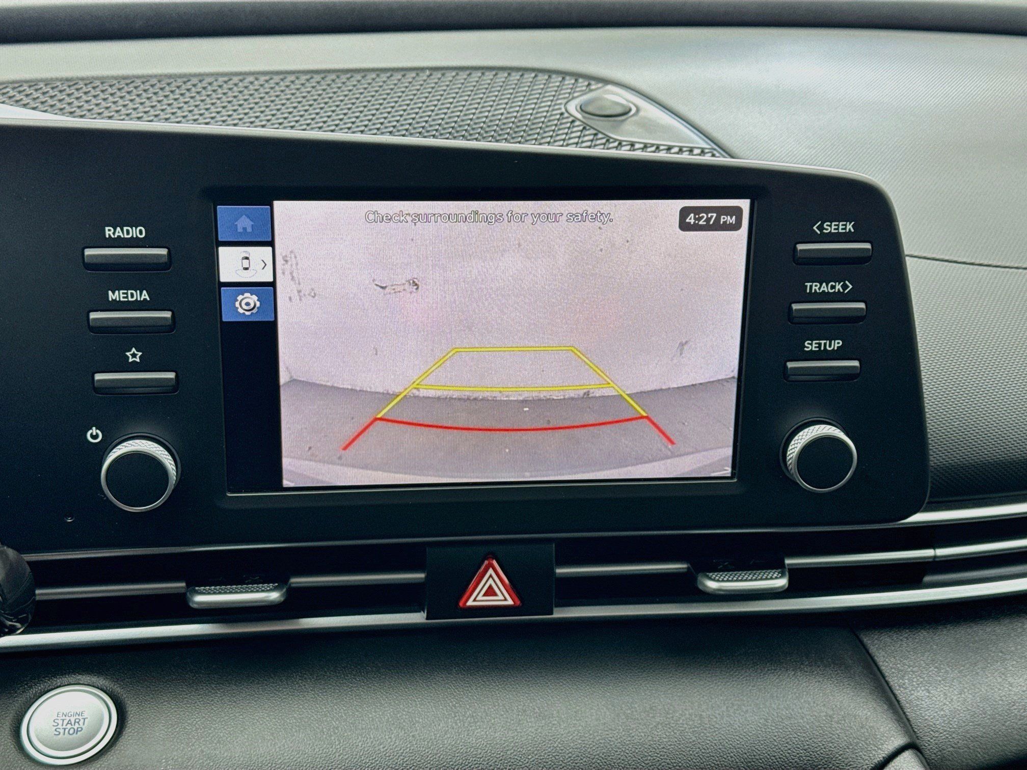 Used 2025 Hyundai Elantra Hybrid FWD image 10