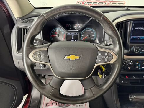 Used 2015 Chevrolet Colorado Z71 AWD/4WD image 12