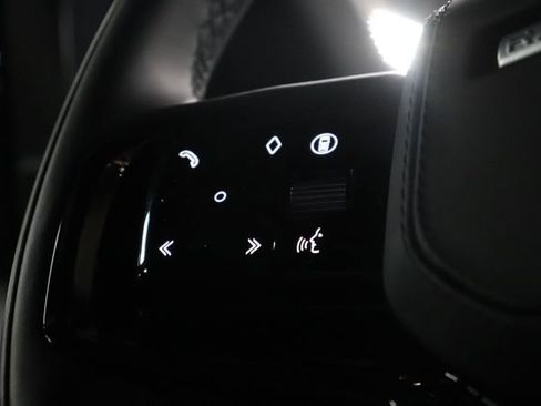 Used 2025 Land Rover Range Rover Sport Dynamic SE AWD/4WD image 12